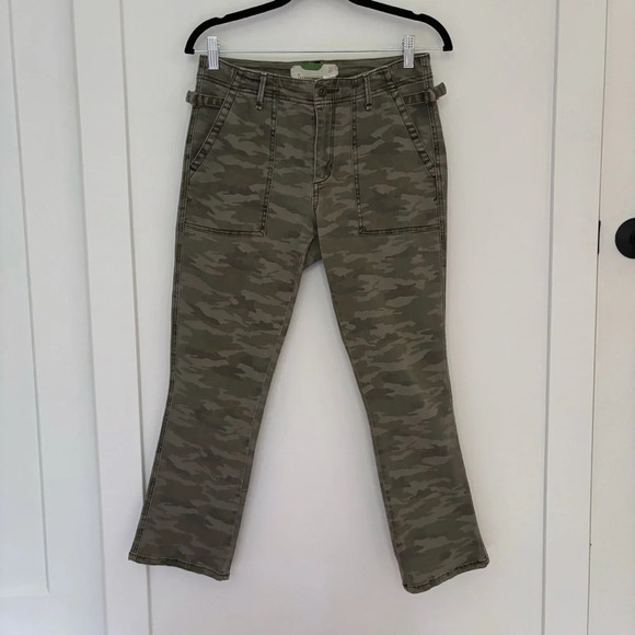 Anthropologie  Cropped Camo Flare Utility Pants Size 27 - Picture 3 of 8